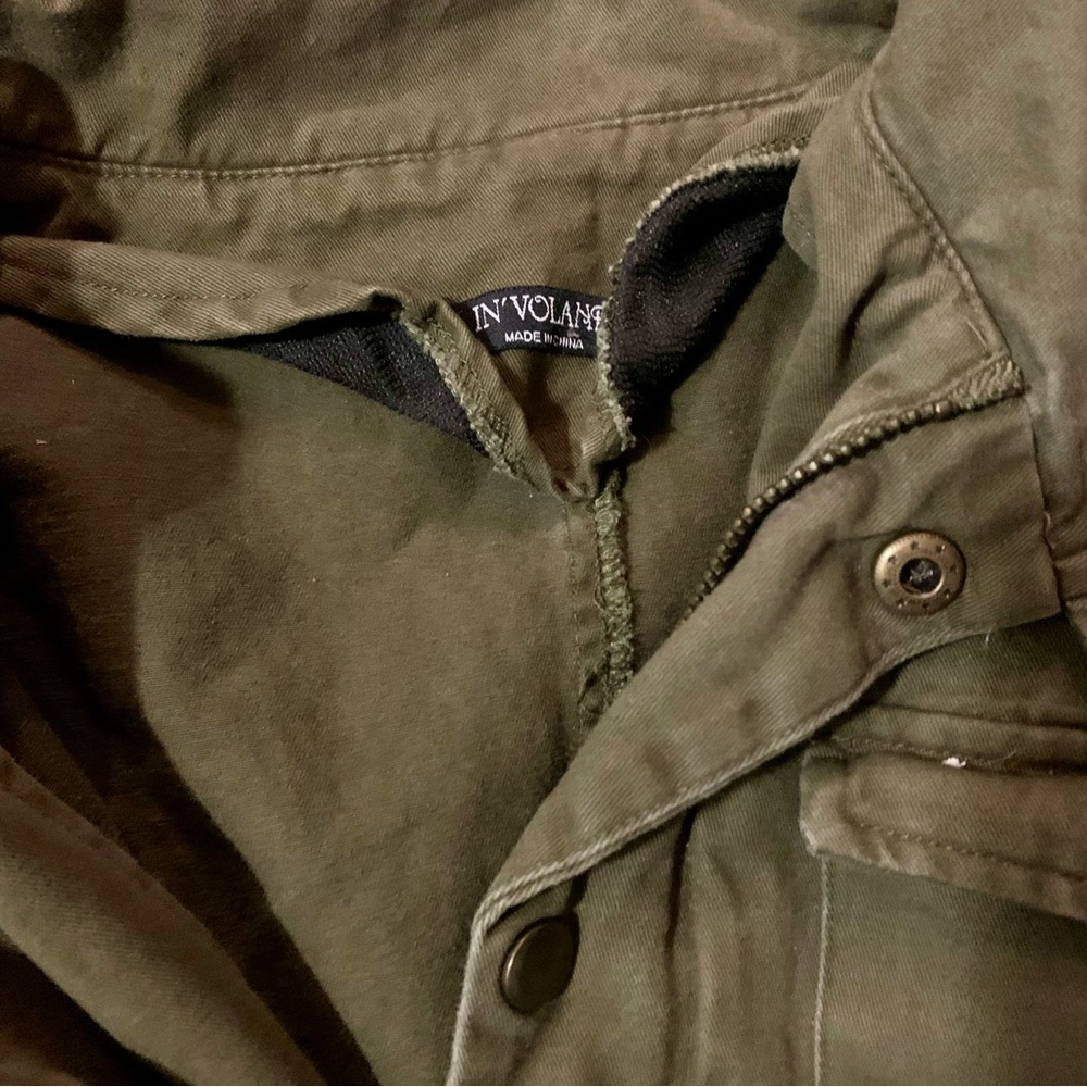 Army Green Utility Vest - Picture 3 of 6